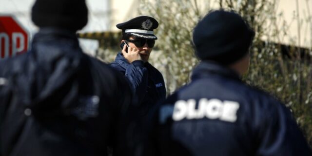 Πτολεμαΐδα: Διαρρήκτης πήδηξε από 3 όροφο πολυκατοικίας και ξέφυγε
