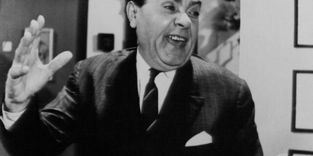 Η δολοφονική επίθεση σε βάρος του Βασίλη Αυλωνίτη, μέσα στο θέατρο