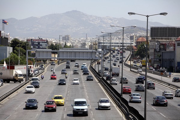 Έρχεται ολλανδικό μοντέλο υπολογισμού τελών κυκλοφορίας: Λιγότεροι φόροι για τα Ι.Χ.
