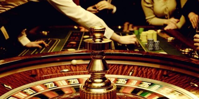 Παίζουν από το υστέρημά τους. Πόσα χρήματα τζόγαραν οι Έλληνες στα καζίνο