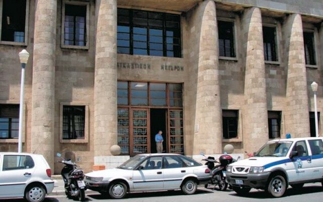 Γιατροί και ανήλικη σε υπόθεση μαστροπείας 15χρονης στην Κάρπαθο