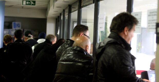 “Χέρι” στο TAXIS θα βάζουν οι τράπεζες