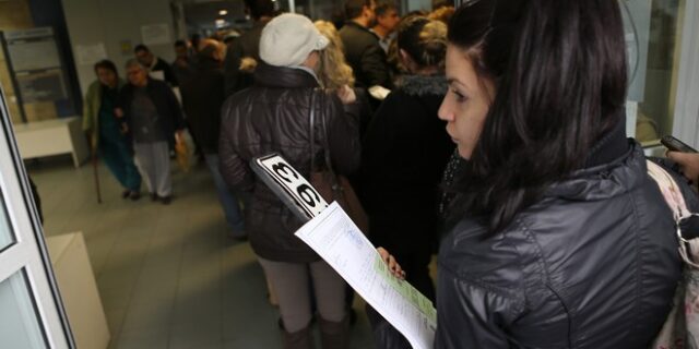 1,081 δισ. ευρώ εισέπραξε το Δημόσιο από τα τέλη κυκλοφορίας 2014
