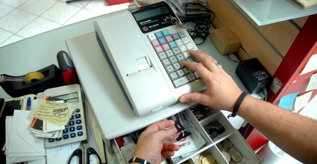 Μέτρο ήταν και πάει: Δεν θα ισχύσει τελικά το 50% για σούπερ μάρκετ και βενζινάδικα
