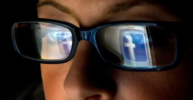 Facebook: Έως το 2017 θα έχει χάσει το 80% των χρηστών του