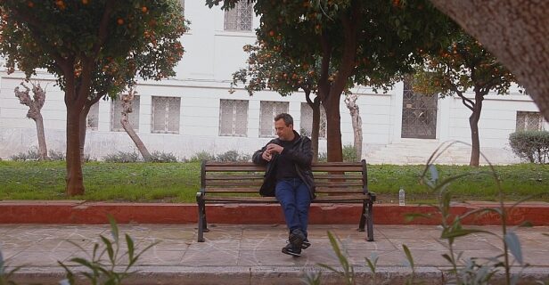 Ο Ντένης Ηλιάδης μιλάει στην κάμερα του Flix για το «+1»