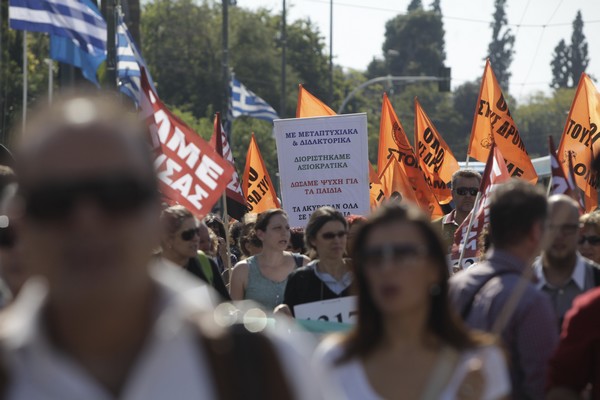 Συγκέντρωση διαμαρτυρίας εκπαιδευτικών στα Τέμπη