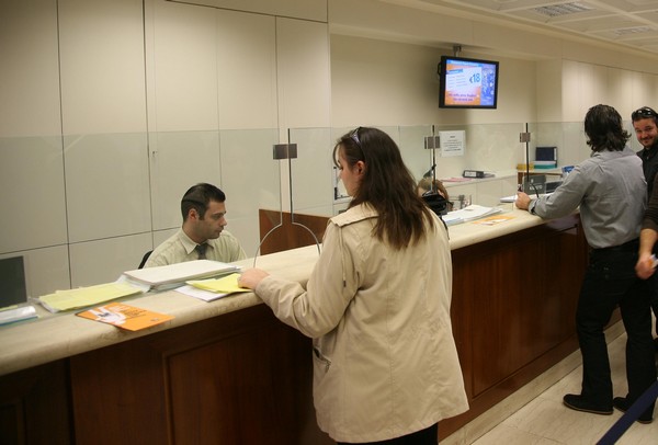 Σε τράπεζες και ΕΛΤΑ θα πληρώνουμε τους φόρους