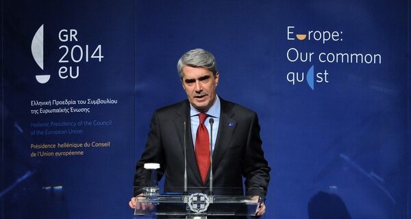 Κεδίκογλου: Επικίνδυνες ψευδαισθήσεις του Αλ. Τσίπρα- Μιλάει για ανάπτυξη, αλλά φέρνει ερείπια