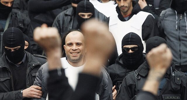 Έρχεστε δεύτεροι. Ο στρατός ψάχνει τον Μαζιώτη για να υπηρετήσει την πατρίδα