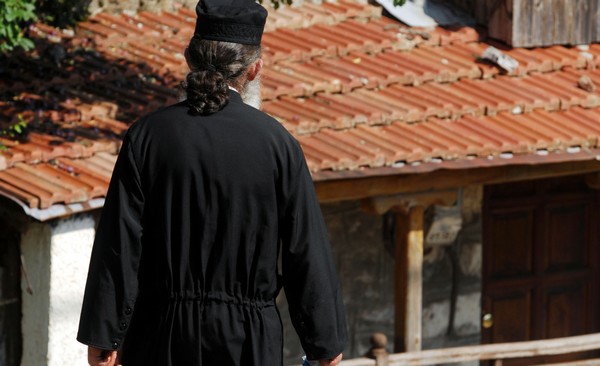 Συνελήφθη ιερέας που εμπλέκεται σε σπείρα αγοραπωλησίας εικόνων