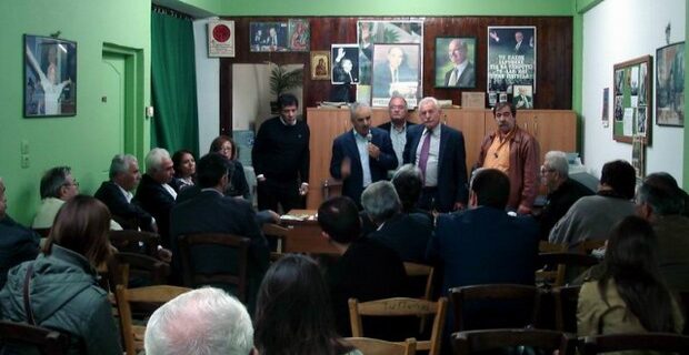Αντιδράσεις για το λουκέτο σε Τοπική Οργάνωση του ΠΑΣΟΚ: Επιχειρούν αναδίπλωση