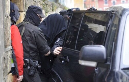 Νέες έρευνες της Αστυνομίας και συλλήψεις σε Κολωνό, Εξάρχεια, Ιλίσια και Θεσσαλονίκη