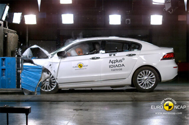 Qoros 3 Sedan. Το ασφαλέστερο αυτοκίνητο του 2013. Είδες οι Κινέζοι…