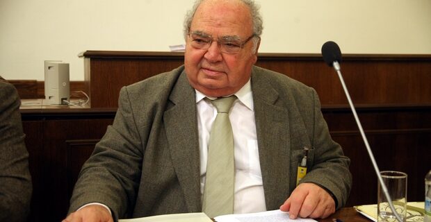 Δημόσιο: Είναι πολλά τα λεφτά για τα πλαστά τιμολόγια και πιστοποιητικά