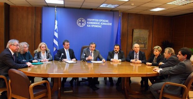 Σαμαράς: Προτεραιότητα η πάταξη της ανεργίας. Έρχονται προγράμματα για 440.000 νέους