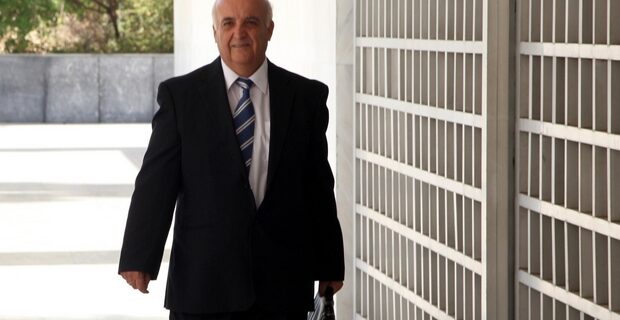 Στασινόπουλος: Έλεγχος για 22 δισ. ευρώ που έφυγαν από την Ελλάδα μέσω εμβασμάτων αδικαιολόγητα από το 2008 έως το 2011
