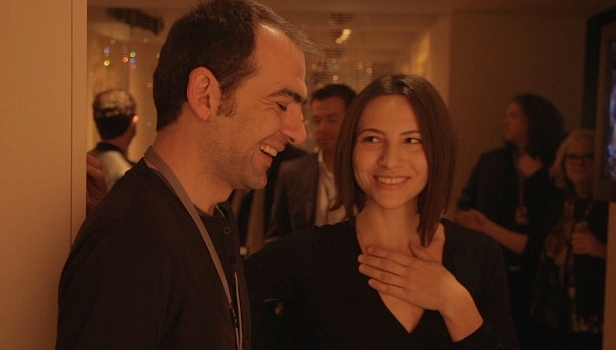 Berlinale 2014: Η ομάδα του “Να Κάθεσαι και Να Κοιτάς” στην κάμερα του Flix