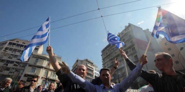 Κυβερνητική υποχώρηση: Εξαιρούνται οι αγρότες από το τέλος επιτηδεύματος
