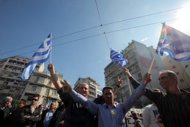 Κυβερνητική υποχώρηση: Εξαιρούνται οι αγρότες από το τέλος επιτηδεύματος