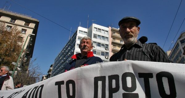 “Ντου” αγροτών στο κέντρο της Λάρισας και ψήφισμα διαμαρτυρίας