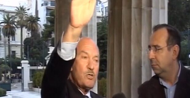 Μιχάλης Αρβανίτης: “Δεν είναι ναζιστικός, είναι χαιρετισμός προς το Θείο”