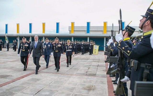 Καθιέρωση θητείας αρχηγών των Επιτελείων, ανήγγειλε ο Δ. Αβραμόπουλος