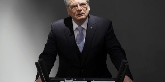Γιόαχιμ Γκάουκ: “Με πονούν αυτά που έκαναν οι Γερμανοί στην Ελλάδα”
