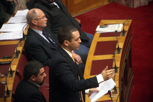 Ο Κασιδιάρης μαζεύει υπογραφές για Εξεταστική κατά Σαμαρά, Δένδια και Αθανασίου