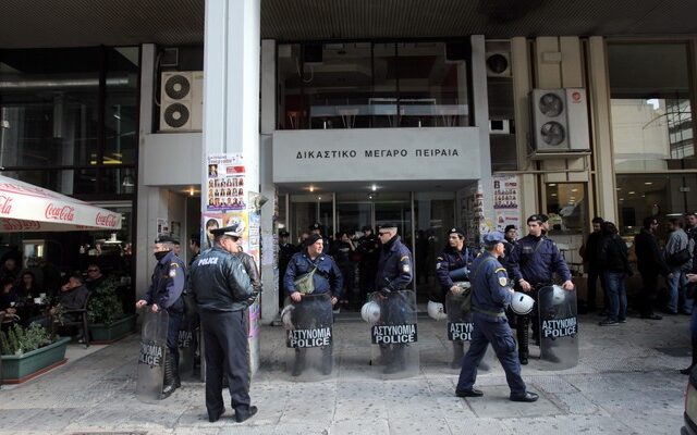 Ελεύθεροι με περιοριστικούς όρους οι “4” της λαθρεμπορίας καυσίμων
