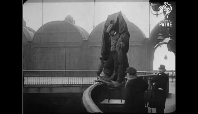 Η βουτιά θανάτου του Franz Reichelt και το πρώτο καταγεγραμμένο σε βίντεο, BASE jump στην ιστορία