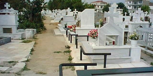 “Τζάμπα” τάφοι και απειλές για το σκάνδαλο κακοδιαχείρισης σε νεκροταφείο της Πάτρας