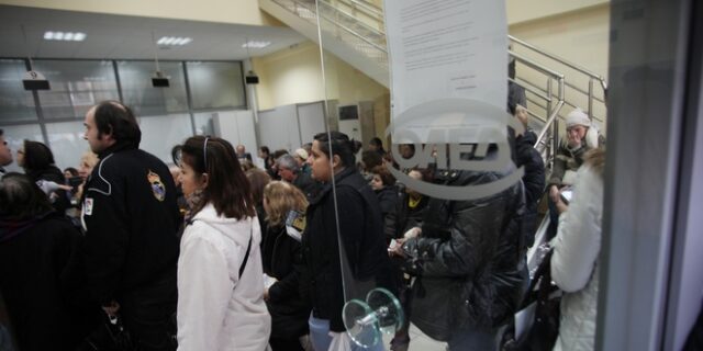 Πληθαίνει η στρατιά των ανέργων: Στο 28% η ανεργία τον Νοέμβριο