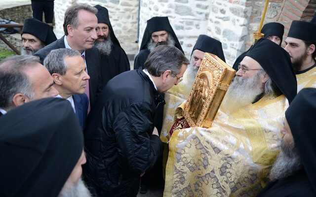 Πατρίς, θρησκεία, χωρίς φορολογία