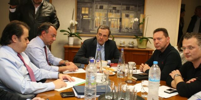Έστησαν τον πρωθυπουργό στο ΥΠΟΙΚ. Μια ώρα νωρίτερα έφτασε ο Σαμαράς και περίμενε