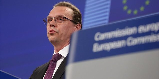 Κομισιόν: Να εφαρμοστεί ο φόρος επί των συναλλαγών