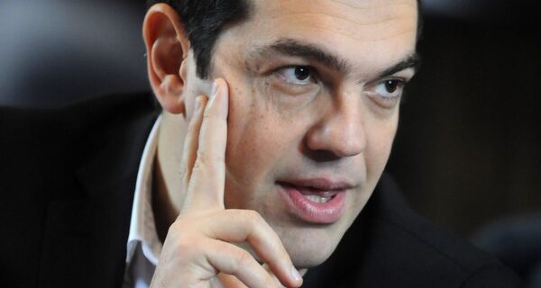Τσίπρας: Η ανατροπή που ονειρευτήκαμε είναι επί θύραις