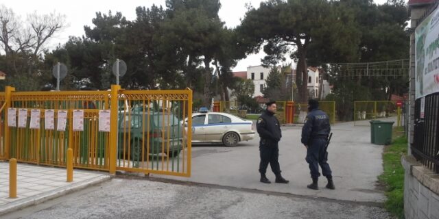 Η αστυνομία δεν επέτρεψε να πραγματοποιηθεί αγορά αγροτικών προϊόντων, χωρίς μεσάζοντες