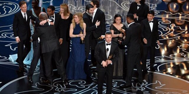 Oscars 2014: Σε “Gravity” και “12 Χρόνια Σκλάβος” τα Όσκαρ καλύτερης ταινίας και σκηνοθεσίας. Ο Μακόναχι κέρδισε τον Ντι Κάπριο