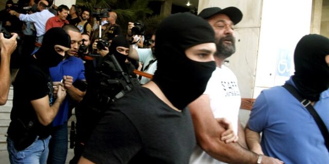 Η εν διαστάσει σύζυγος του Γιάννη Λαγού δίνει επιβαρυντικά στοιχεία για τον προφυλακισμένο βουλευτή
