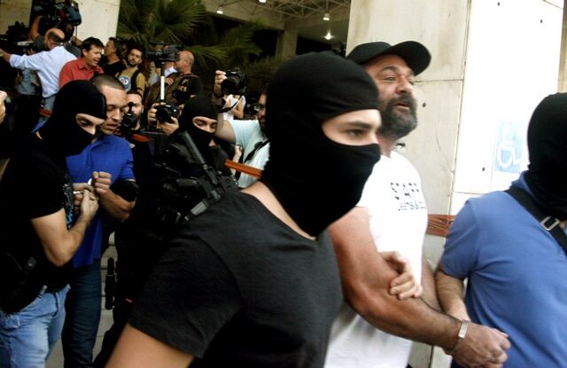 Η εν διαστάσει σύζυγος του Γιάννη Λαγού δίνει επιβαρυντικά στοιχεία για τον προφυλακισμένο βουλευτή