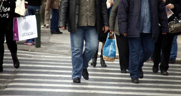 Οι Έλληνες “ξέχασαν” την απόδειξη. Ακόμα μια θλιβερή πρωτιά στην ΕΕ