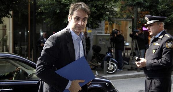 Δεν μπαίνει θέμα απολύσεων στο δημόσιο για όλο το 2015