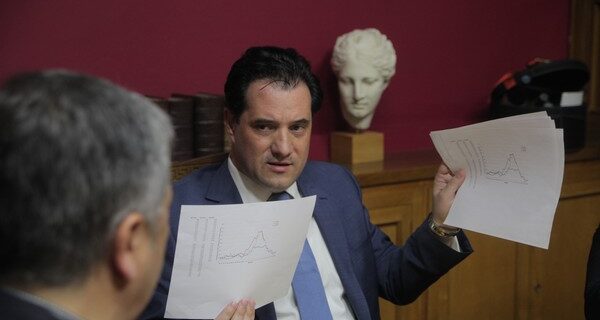 Ήσσονος σημασίας οι αντιδράσεις των φαρμακοποιών, λέει το υπουργείο Υγείας