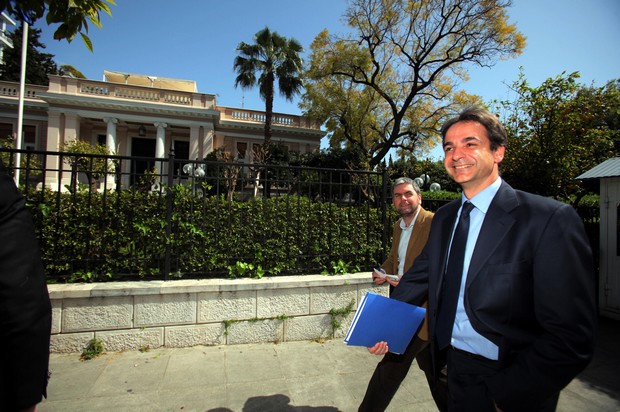 Υποχώρησε η τρόικα σε διαθεσιμότητα και απολύσεις λέει το υπουργείο Διοικητικής Μεταρρύθμισης