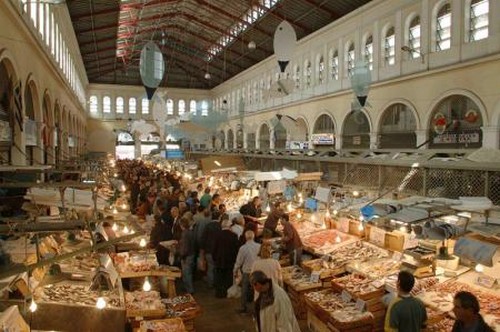 Παραμένουμε μέσα στην ύφεση αλλά έρευνα της GfK δείχνει σχετική ανάκαμψη
