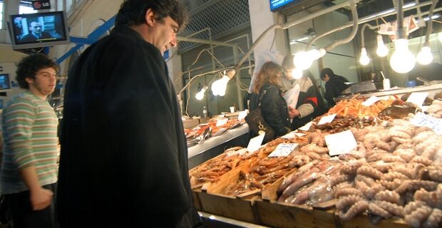 Φθηνότερο φέτος το σαρακοστιανό τραπέζι. Πόσο κοστίζουν τα προϊόντα