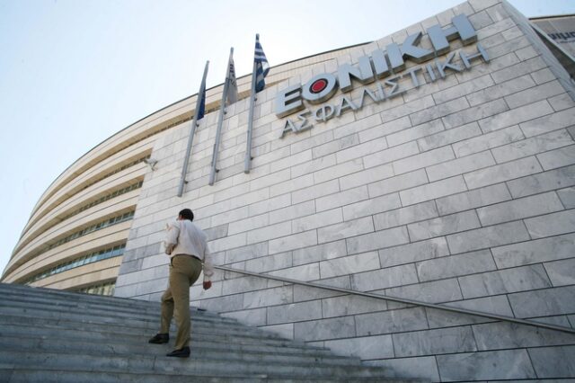 Έστησαν κομπίνα με εικονικά τροχαία για να αποσπούν ποσά από ασφαλιστικές. Εμπλέκονται τέσσερις αστυνομικοί