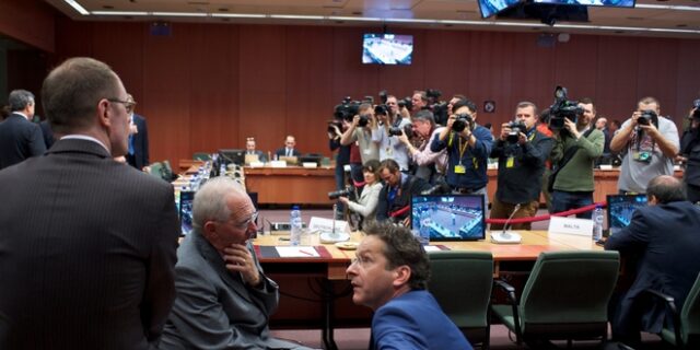 Ντάισελμπλουμ: Είμαστε αισιόδοξοι για την έκδοση ομολόγων αλλά η Ελλάδα έχει δρόμο ακόμα να διανύσει