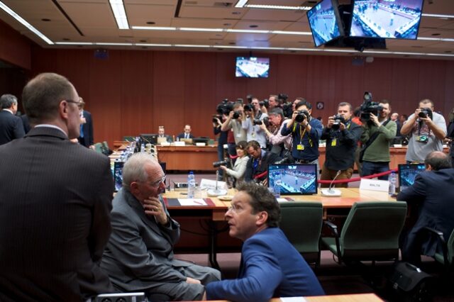 Μετά το Πάσχα η εκταμίευση της δόσης από την τρόικα